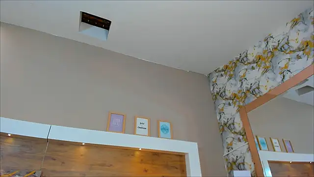 Snapshot of EmaBakker chatting on March 15, 2025, 2:55 pm EmaBakker online show from March 15, 2025, 2:55 pm