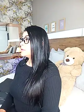 Snapshot of EmaBakker chatting on September 22, 2025, 12:40 pm EmaBakker online show from September 22, 2025, 12:40 pm