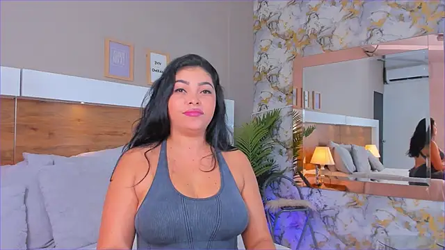 Snapshot of EmaBakker chatting on November 16, 2025, 12:33 pm EmaBakker online show from November 16, 2025, 12:33 pm