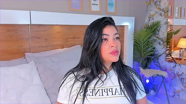 Snapshot of EmaBakker chatting on November 20, 2025, 12:27 pm EmaBakker online show from November 20, 2025, 12:27 pm