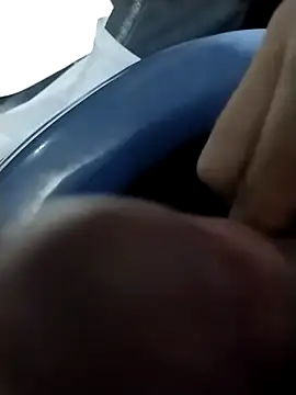 Snapshot of lm279 chatting on December 4, 2024, 7:23 pm lm279 online show from December 4, 2024, 7:23 pm