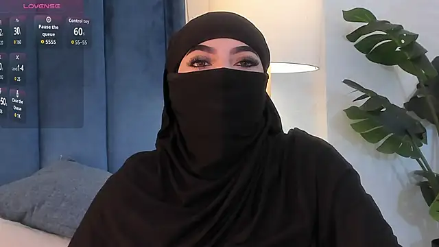 Snapshot of _malih_ chatting on October 8, 2025, 1:20 pm malih online show from October 8, 2025, 1:20 pm