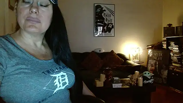 mandaloriangirls online show from October 10, 2025, 6:07 pm