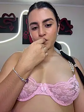 Snapshot of anniemorgan01 chatting on October 10, 2025, 4:11 am anniemorgan01 online show from October 10, 2025, 4:11 am