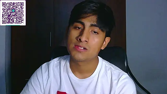 Snapshot of CzarPM chatting on December 15, 2025, 2:05 am CzarPM online show from December 15, 2025, 2:05 am