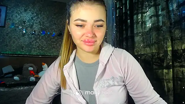 BonnyShy online show from November 3, 2025, 10:27 am