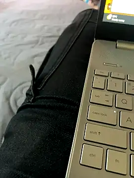 Snapshot of R32RLINE chatting on September 13, 2025, 8:58 am R32RLINE online show from September 13, 2025, 8:58 am