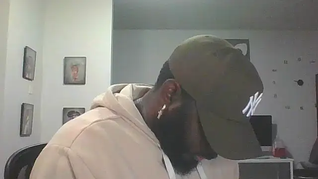 Stayinalive1992 online show from November 7, 2025, 2:33 am