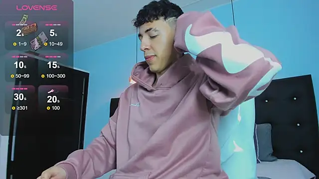 Lobo 17  online show from November 12, 2025, 3:51 am