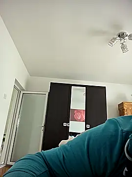 Snapshot of KarlosCarutox chatting on September 27, 2025, 8:52 am KarlosCarutox online show from September 27, 2025, 8:52 am