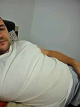 Snapshot of KarlosCarutox chatting on October 4, 2025, 4:49 pm KarlosCarutox online show from October 4, 2025, 4:49 pm