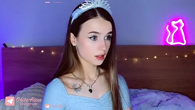  OhitsMe online show from December 4, 2024, 8:45 am