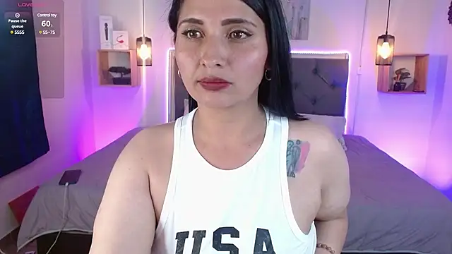 Snapshot of emily_leinner chatting on January 29, 2025, 2:53 pm emily leinner online show from January 29, 2025, 2:53 pm