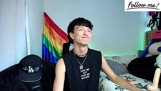 twink sebas  online show from December 14, 2024, 3:04 pm