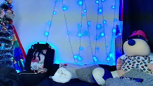 twink sebas  online show from December 24, 2024, 8:49 pm