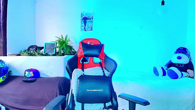 twink sebas  online show from November 24, 2025, 2:39 pm