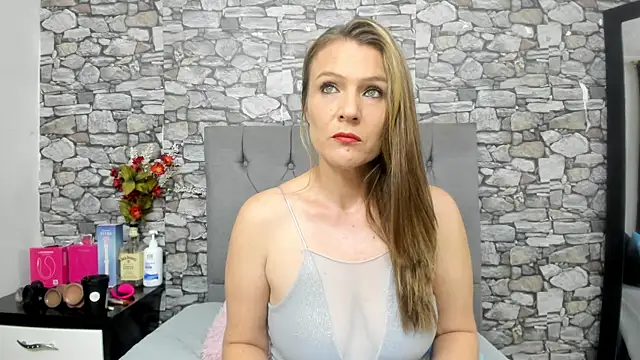 Snapshot of your_angel7 chatting on November 14, 2025, 2:10 am your angel7 online show from November 14, 2025, 2:10 am