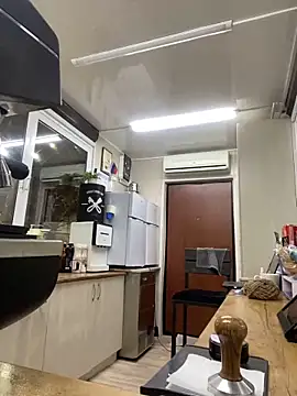 cinnabon  online show from February 5, 2025, 5:42 pm