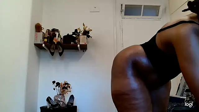 xTALLSEXYBUMx online show from October 25, 2025, 5:26 am