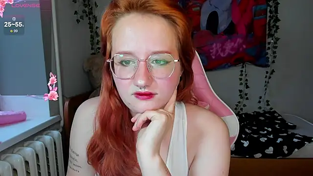 Snapshot of KrisTyBooBsin chatting on October 21, 2025, 2:07 pm KrisTyBooBsin online show from October 21, 2025, 2:07 pm