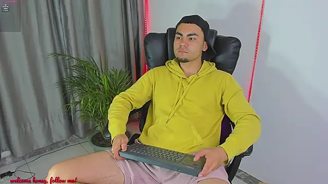 kalivan voinesscu online show from November 26, 2025, 8:37 am