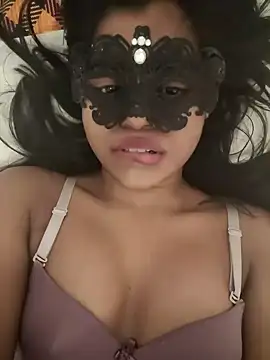 Bella Luna18 online show from December 11, 2024, 7:14 pm