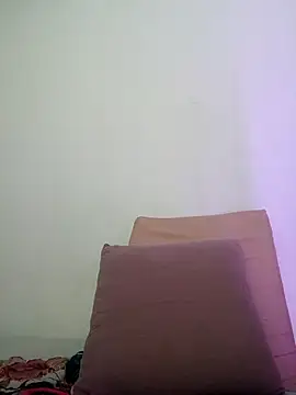 Kim 19 online show from October 28, 2025, 3:43 am