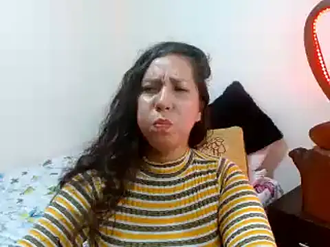 naihroby online show from December 3, 2024, 3:20 am