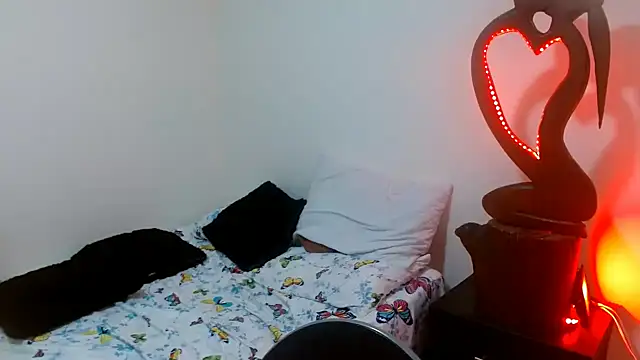 naihroby online show from December 10, 2024, 2:27 am