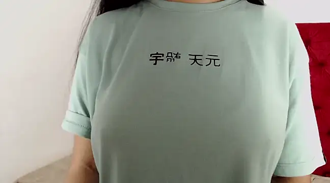 CarolineBrunx online show from February 7, 2025, 5:52 am