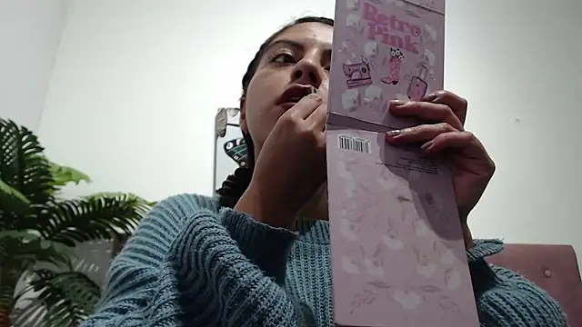 CarolineBrunx online show from March 13, 2025, 4:49 am