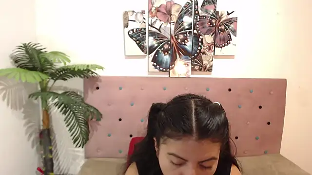 CarolineBrunx online show from March 16, 2025, 4:20 am