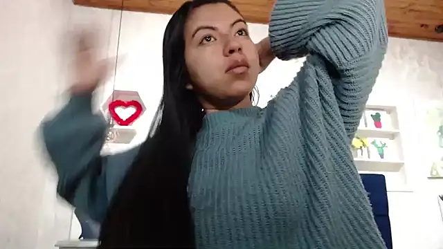 CarolineBrunx online show from November 18, 2025, 5:34 am