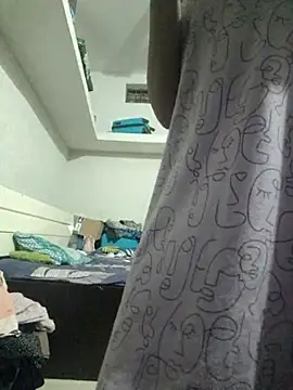 Snapshot of Priya_Strip chatting on October 12, 2025, 6:40 pm Priya Strip online show from October 12, 2025, 6:40 pm