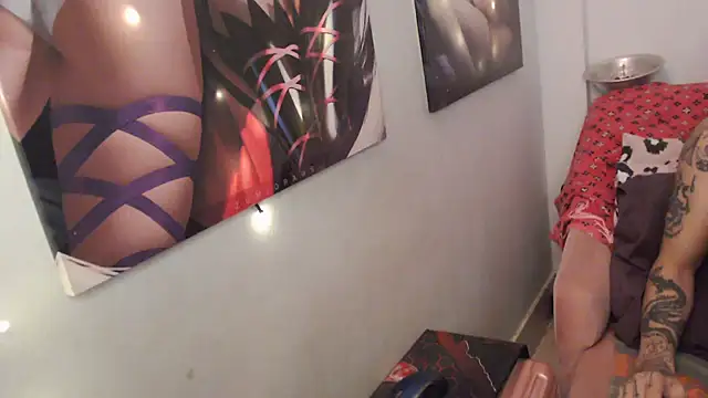 transagera online show from December 16, 2025, 3:33 am