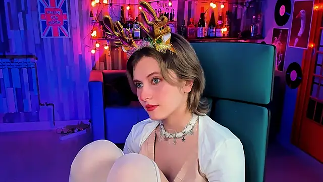 Snapshot of LolaAsmus chatting on December 20, 2024, 2:27 pm LolaAsmus online show from December 20, 2024, 2:27 pm