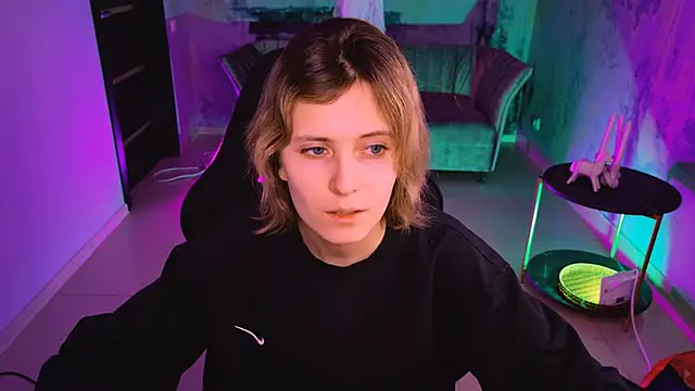 Snapshot of LolaAsmus chatting on December 25, 2024, 9:13 am LolaAsmus online show from December 25, 2024, 9:13 am