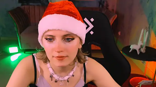 Snapshot of LolaAsmus chatting on December 25, 2024, 3:17 pm LolaAsmus online show from December 25, 2024, 3:17 pm