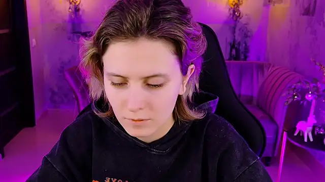 Snapshot of LolaAsmus chatting on January 3, 2025, 2:19 pm LolaAsmus online show from January 3, 2025, 2:19 pm