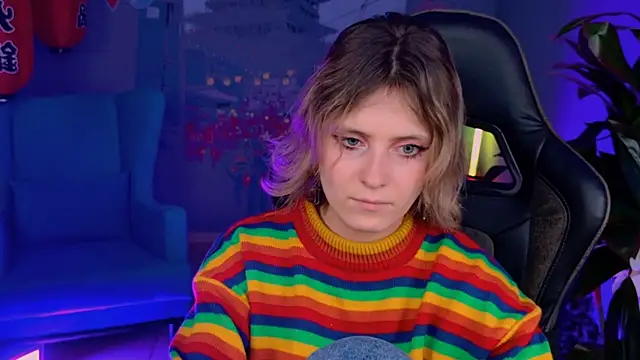 Snapshot of LolaAsmus chatting on January 15, 2025, 11:10 am LolaAsmus online show from January 15, 2025, 11:10 am