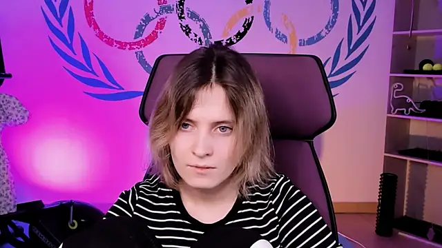 Snapshot of LolaAsmus chatting on February 1, 2025, 11:10 am LolaAsmus online show from February 1, 2025, 11:10 am