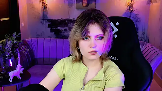 Snapshot of LolaAsmus chatting on February 25, 2025, 11:08 am LolaAsmus online show from February 25, 2025, 11:08 am