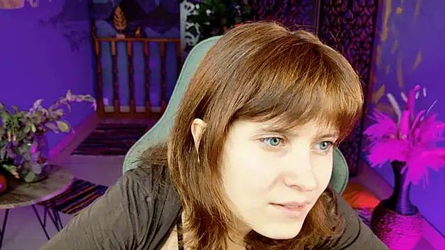 Snapshot of LolaAsmus chatting on October 14, 2025, 5:30 am LolaAsmus online show from October 14, 2025, 5:30 am