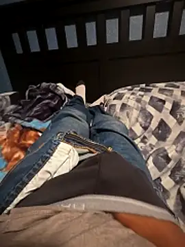 Jovende28 online show from December 22, 2025, 3:42 pm