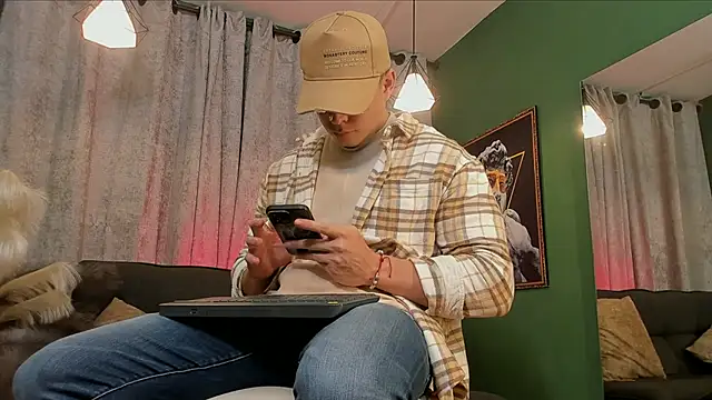 Snapshot of Jake_Tylerr_ chatting on November 18, 2025, 8:02 pm Jake Tylerr online show from November 18, 2025, 8:02 pm