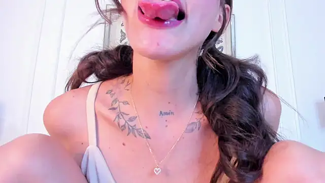 Vennus gir online show from December 16, 2024, 10:56 pm