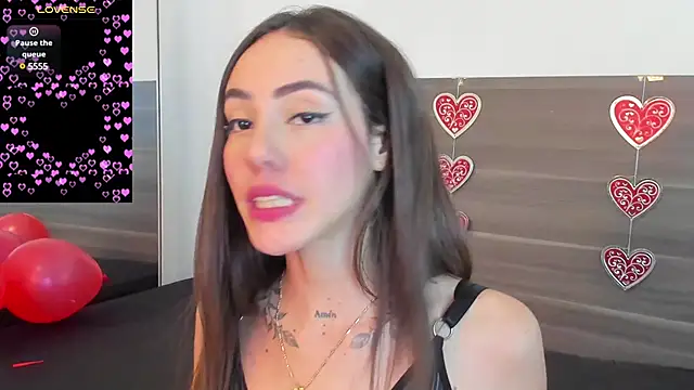 Vennus gir online show from February 14, 2025, 4:37 am