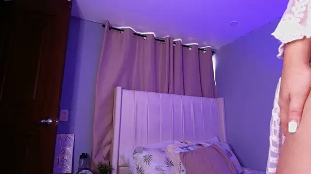 Snapshot of Shenoa1 chatting on November 4, 2025, 12:26 pm Shenoa1 online show from November 4, 2025, 12:26 pm