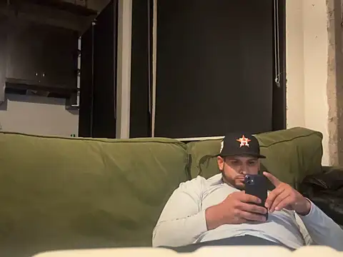 Snapshot of Insaneskillzz69 chatting on March 7, 2025, 1:07 pm Insaneskillzz69 online show from March 7, 2025, 1:07 pm