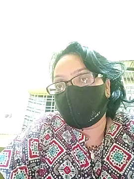 Snapshot of heenage chatting on February 12, 2025, 5:37 pm heenage online show from February 12, 2025, 5:37 pm